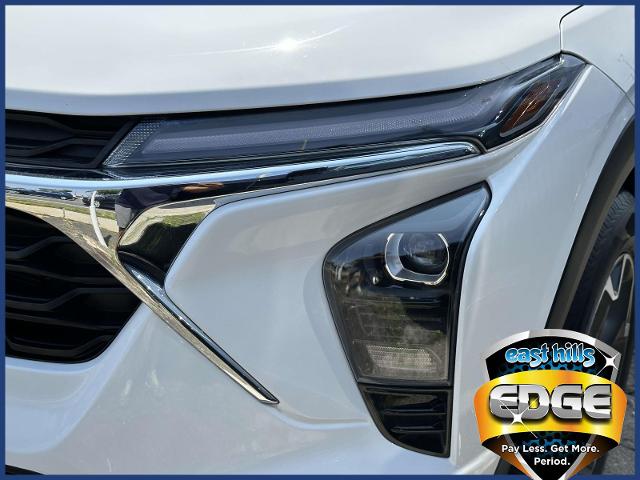 2024 Chevrolet Trax Vehicle Photo in Roslyn, NY 11576