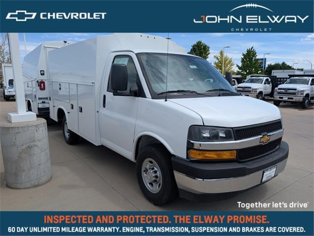 2025 Chevrolet Express Commercial Cutaway Vehicle Photo in ENGLEWOOD, CO 80113-6708