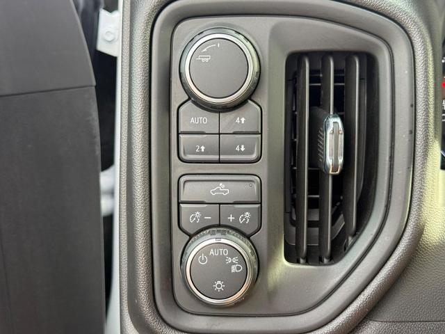 2023 Chevrolet Silverado 1500 Vehicle Photo in COLUMBIA, MO 65203-3903