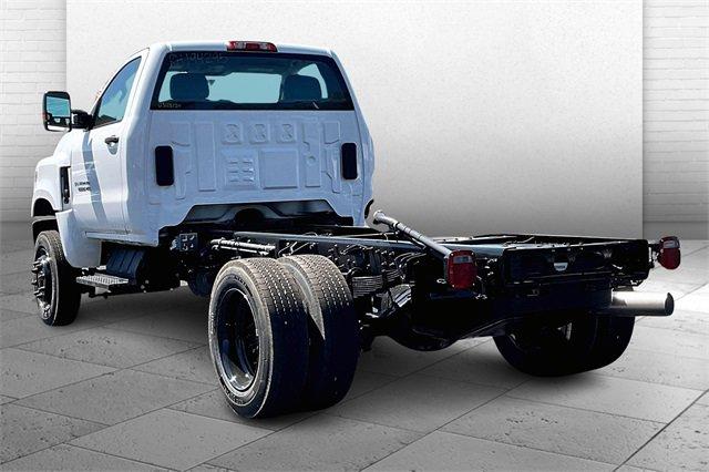 2024 Chevrolet Silverado 6500 HD Vehicle Photo in INDEPENDENCE, MO 64055-1314