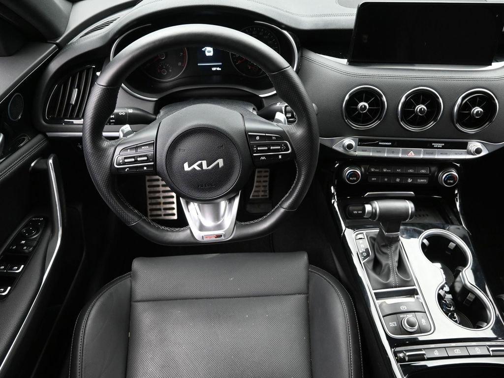 2022 Kia Stinger Vehicle Photo in Cedar Rapids, IA 52402