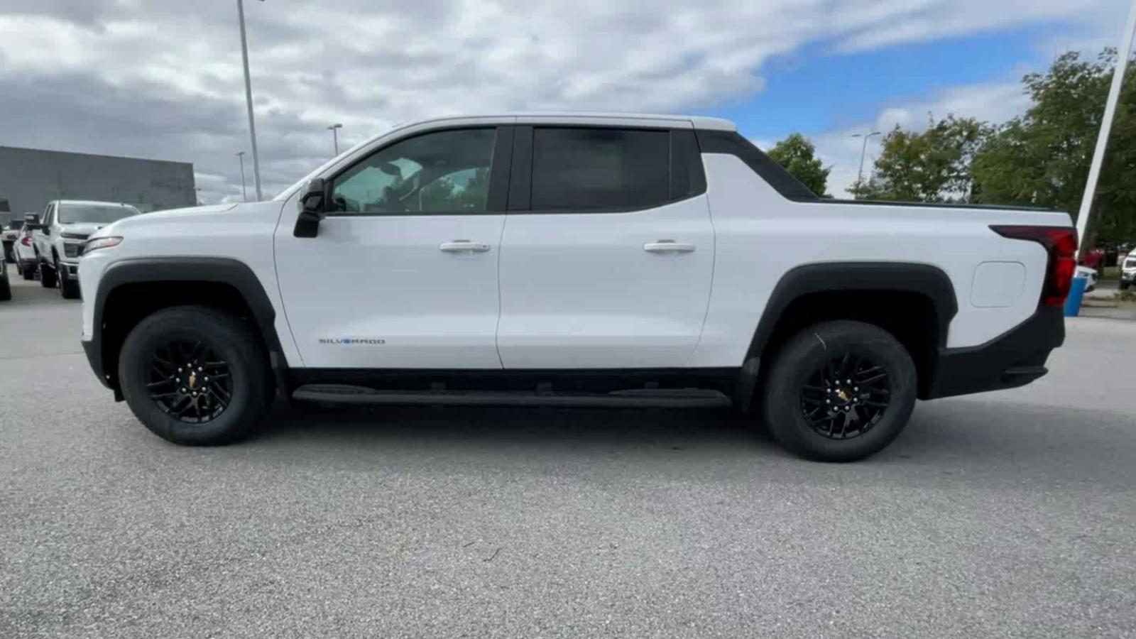 2024 Chevrolet Silverado EV Vehicle Photo in BENTONVILLE, AR 72712-4322