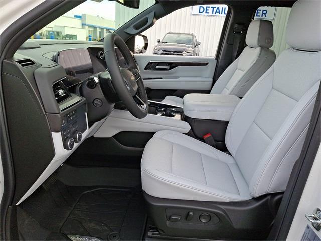 2025 Chevrolet Suburban Vehicle Photo in LEWES, DE 19958-4935