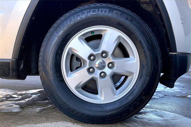 2013 Jeep Grand Cherokee Vehicle Photo in KANSAS CITY, MO 64114-4502