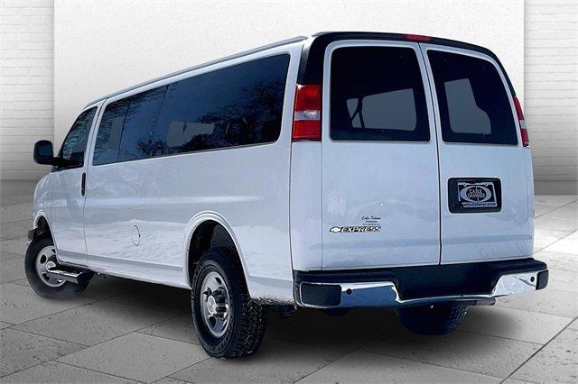 2022 Chevrolet Express Passenger Vehicle Photo in INDEPENDENCE, MO 64055-1314