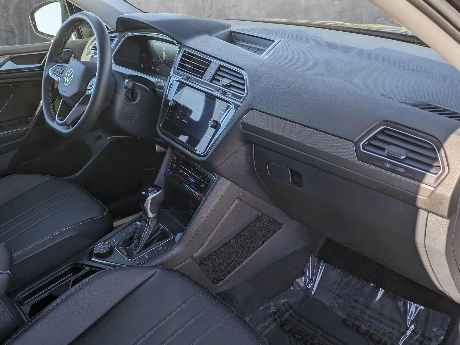 2024 Volkswagen Tiguan Vehicle Photo in Rockville, MD 20852