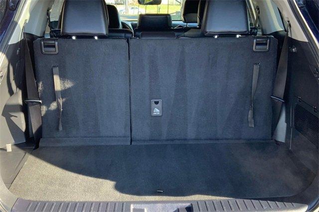 2022 Toyota Highlander Vehicle Photo in TOPEKA, KS 66609-0000