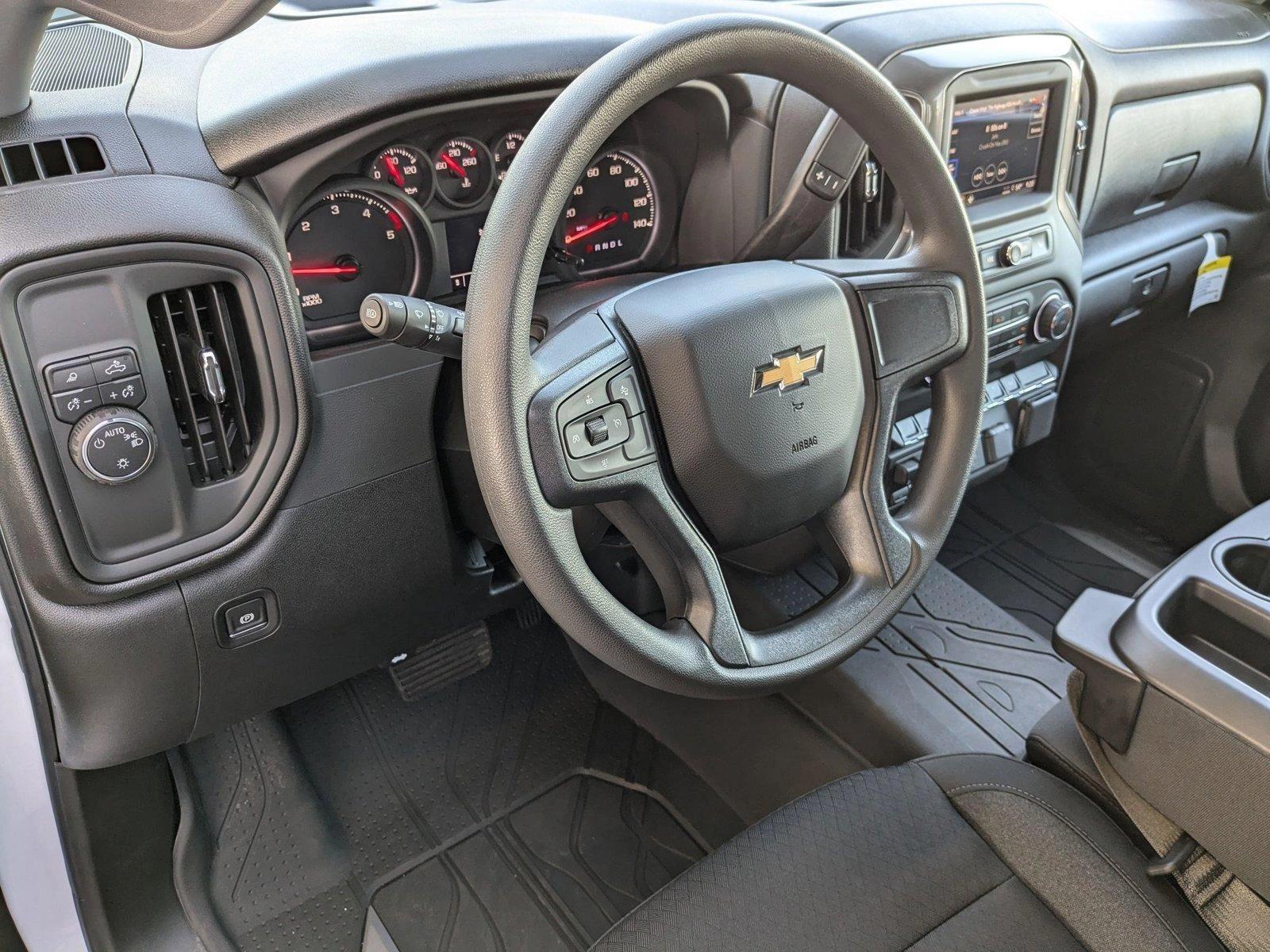 2025 Chevrolet Silverado 2500 HD Vehicle Photo in VALENCIA, CA 91355-1705