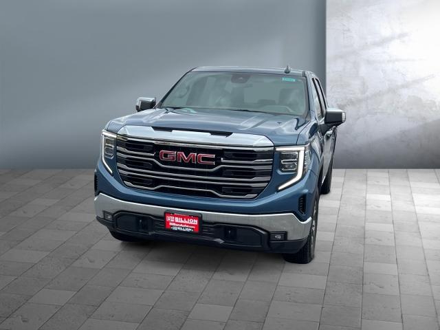 Used 2024 GMC Sierra 1500 SLT with VIN 1GTUUDED5RZ185194 for sale in Worthington, Minnesota