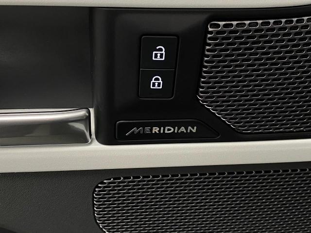 2024 Land Rover Defender Vehicle Photo in Appleton, WI 54913
