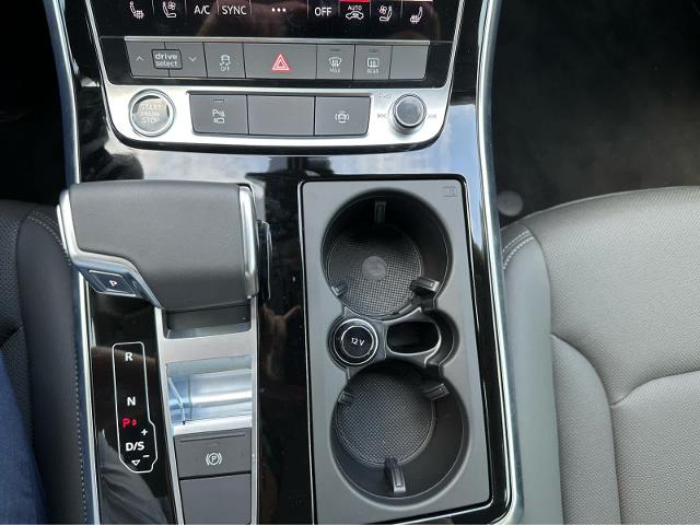 2025 Audi Q8 Vehicle Photo in HOUSTON, TX 77090