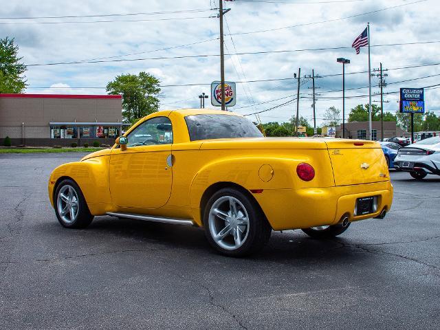 2004 Chevrolet SSR Vehicle Photo in MADISON, IN 47250-1611
