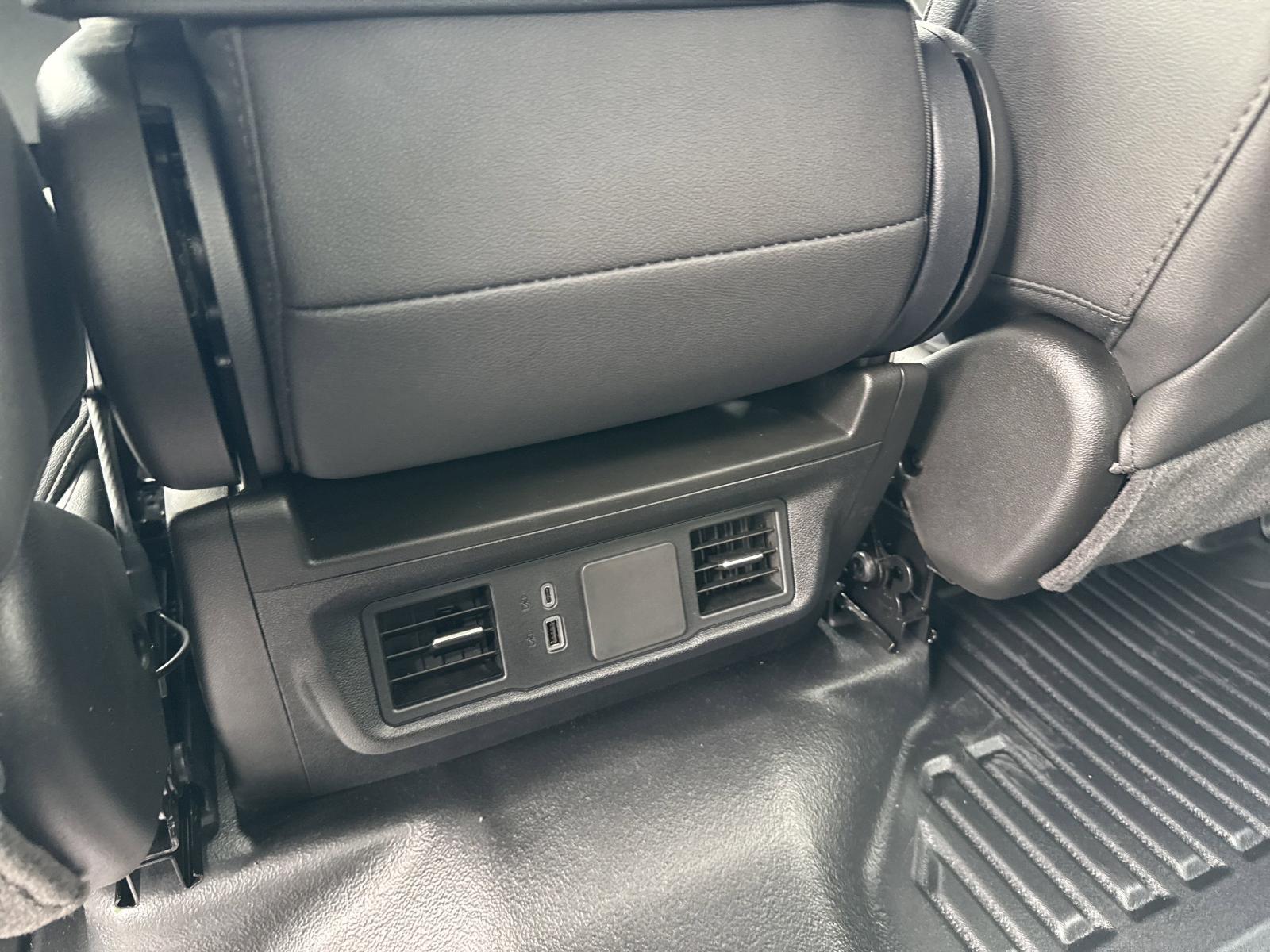 2025 Chevrolet Silverado 3500 HD Chassis Cab Vehicle Photo in GEORGETOWN, TX 78626-7508