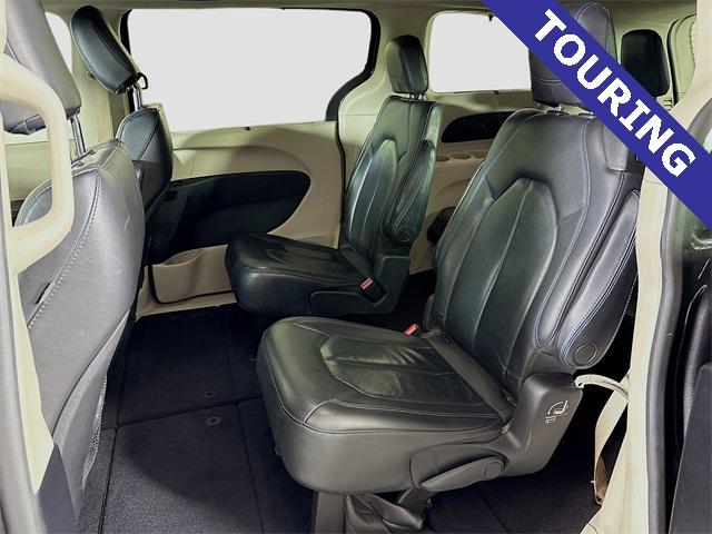 2021 Chrysler Pacifica Vehicle Photo in Puyallup, WA 98371