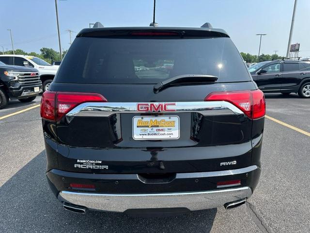 2017 GMC Acadia Vehicle Photo in COLUMBIA, MO 65203-3903
