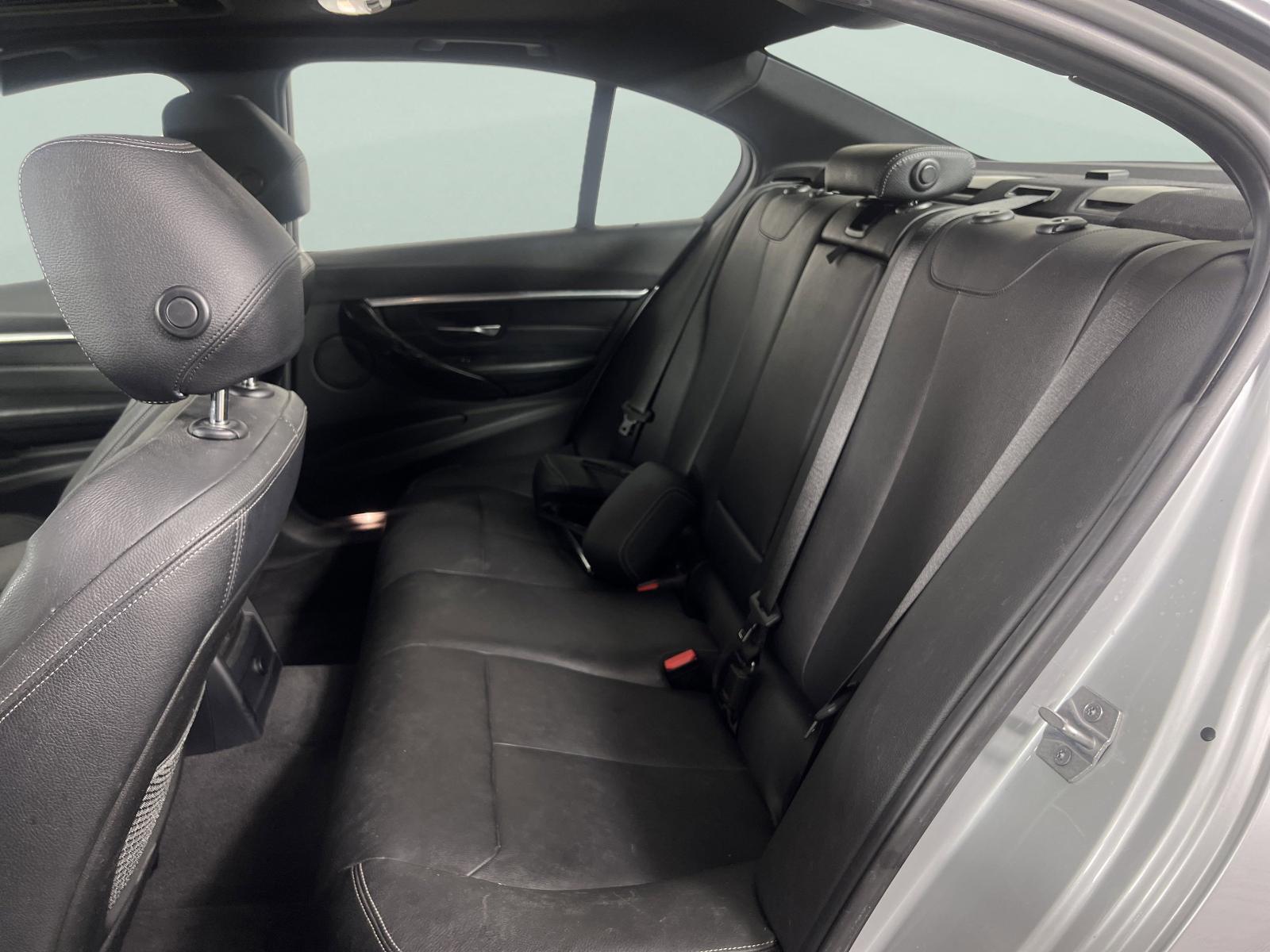 2018 BMW 3 Series Vehicle Photo in GEORGETOWN, TX 78626-7508