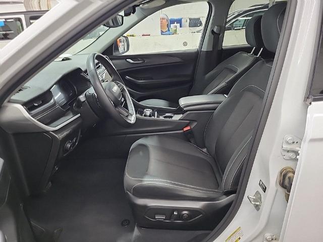 2023 Jeep Grand Cherokee Vehicle Photo in Cedar Rapids, IA 52402