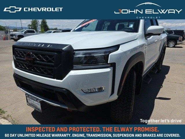 2024 Nissan Frontier Vehicle Photo in ENGLEWOOD, CO 80113-6708