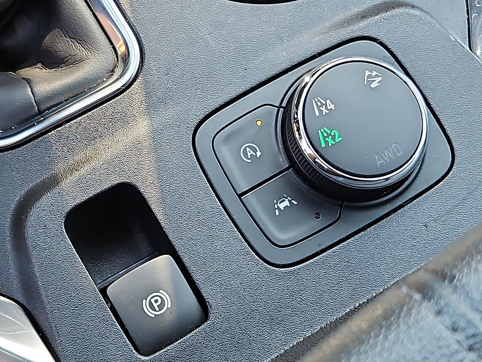 2023 Chevrolet Traverse Vehicle Photo in Trevose, PA 19053