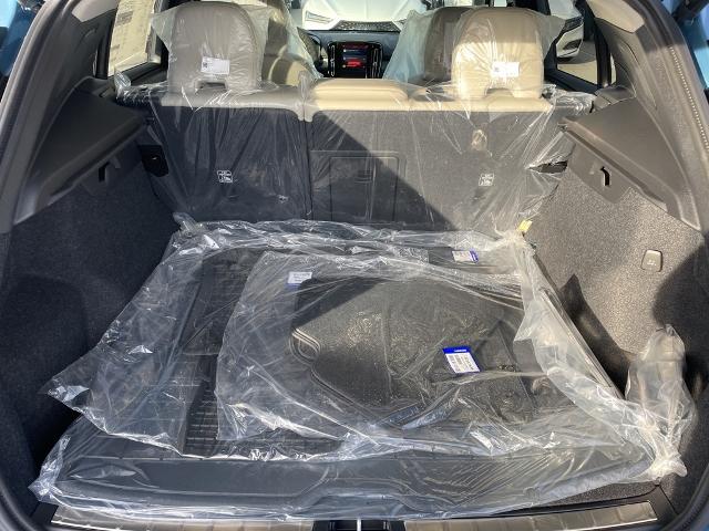 2025 Volvo XC40 Vehicle Photo in Grapevine, TX 76051