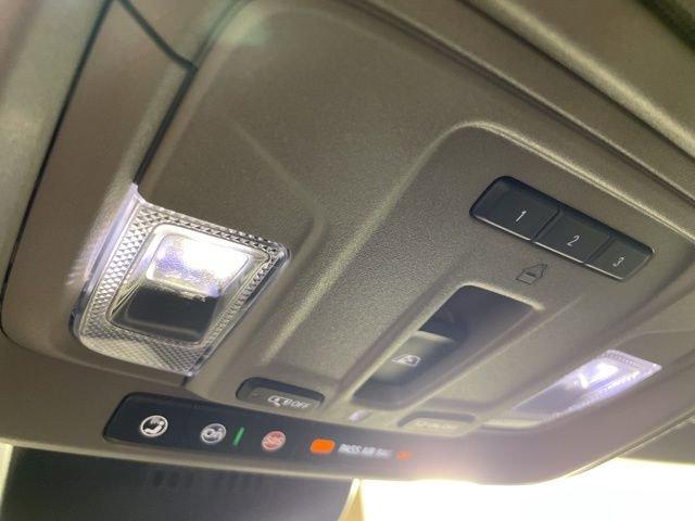 2025 Chevrolet Silverado 1500 Vehicle Photo in PHOENIX, AZ 85014-3381