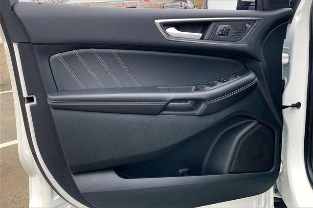 2024 Ford Edge Vehicle Photo in KANSAS CITY, MO 64114-4502