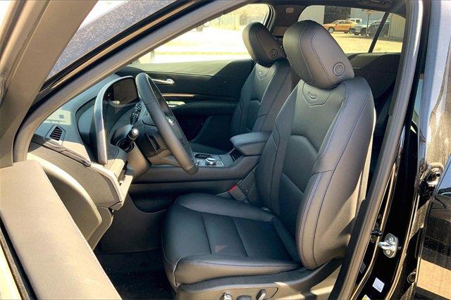 2025 Cadillac XT4 Vehicle Photo in KANSAS CITY, MO 64114-4545
