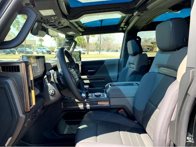 2025 GMC HUMMER EV Pickup Vehicle Photo in BEAUFORT, SC 29906-4218