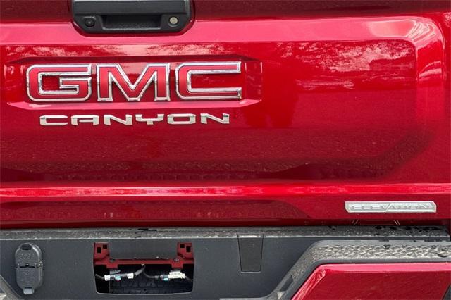 2025 GMC Canyon Vehicle Photo in ELK GROVE, CA 95757-8703