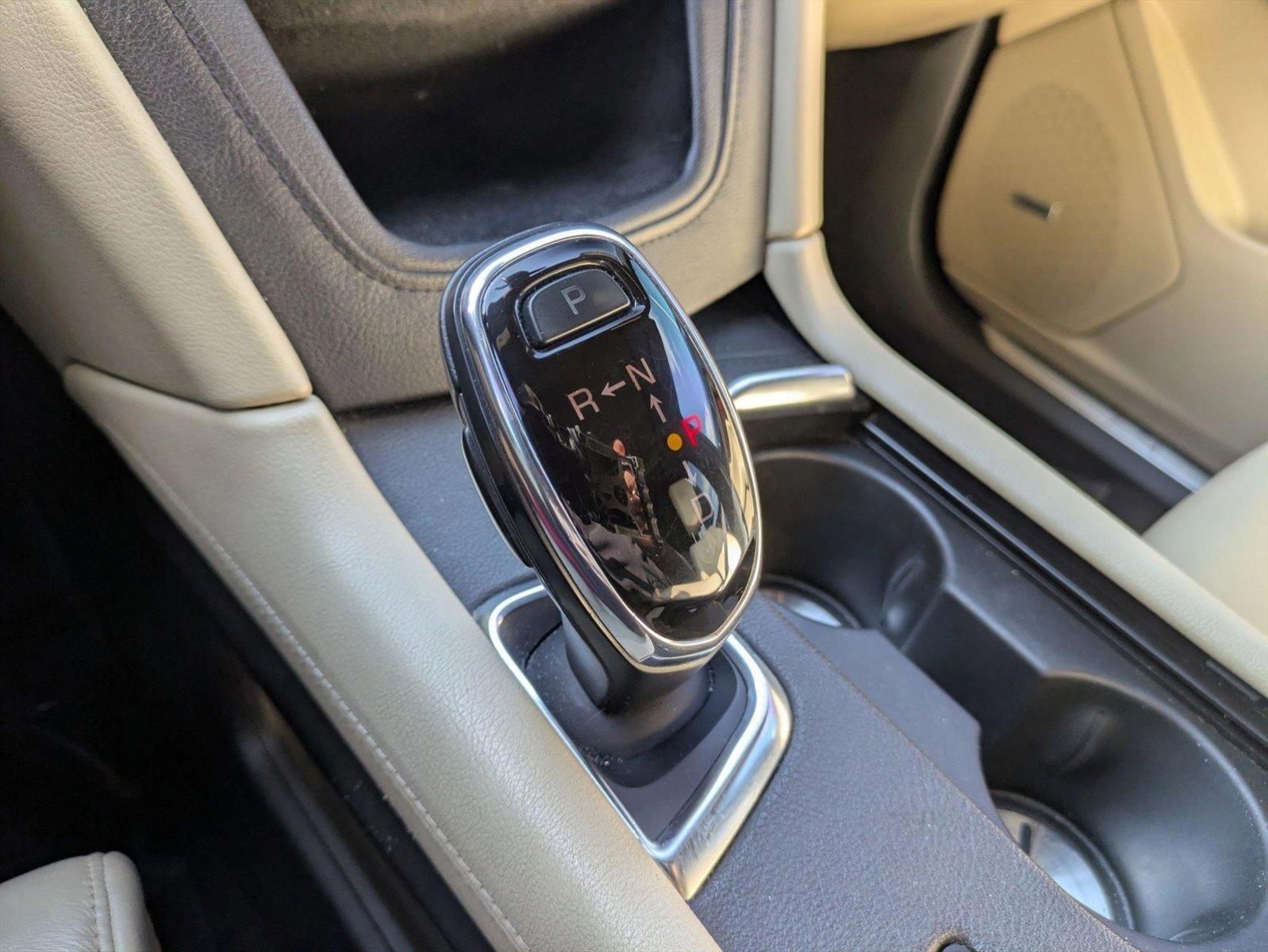 2017 Cadillac XT5 Vehicle Photo in LAUREL, MD 20707-4622