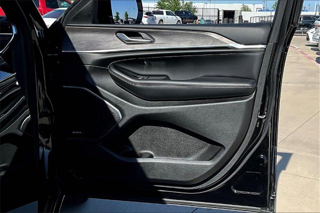 2023 Jeep Grand Cherokee L Vehicle Photo in Grapevine, TX 76051