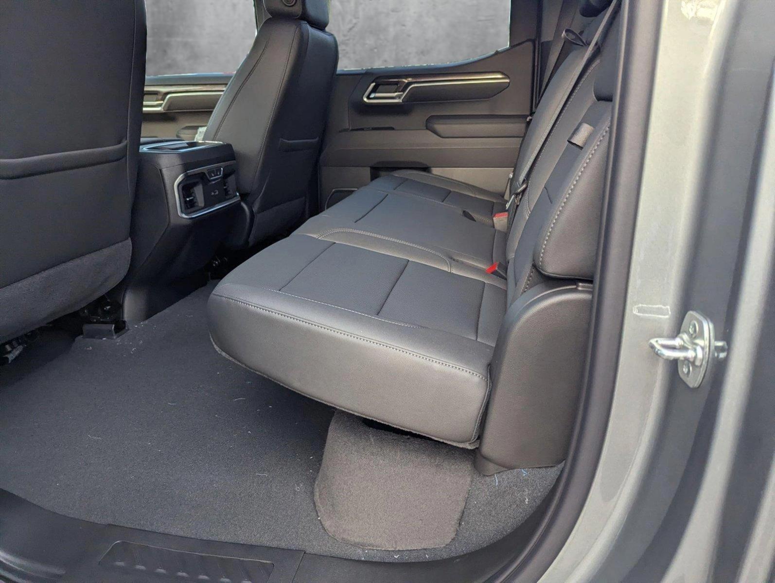 2025 Chevrolet Silverado 1500 Vehicle Photo in GREENACRES, FL 33463-3207