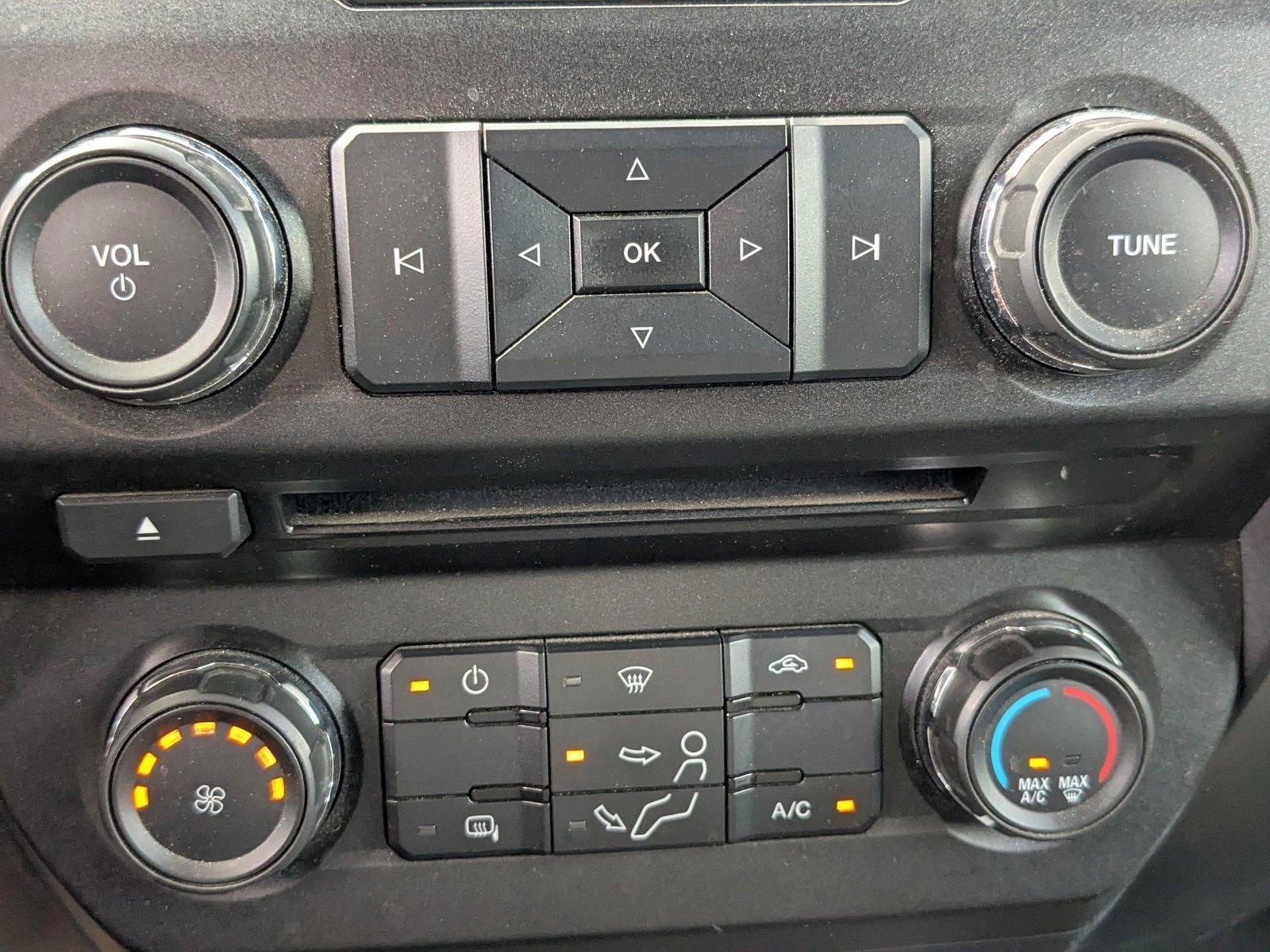 2017 Ford Super Duty F-250 SRW Vehicle Photo in St. Petersburg, FL 33713