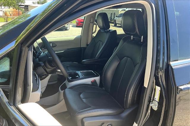 2023 Chrysler Pacifica Vehicle Photo in Tulsa, OK 74145