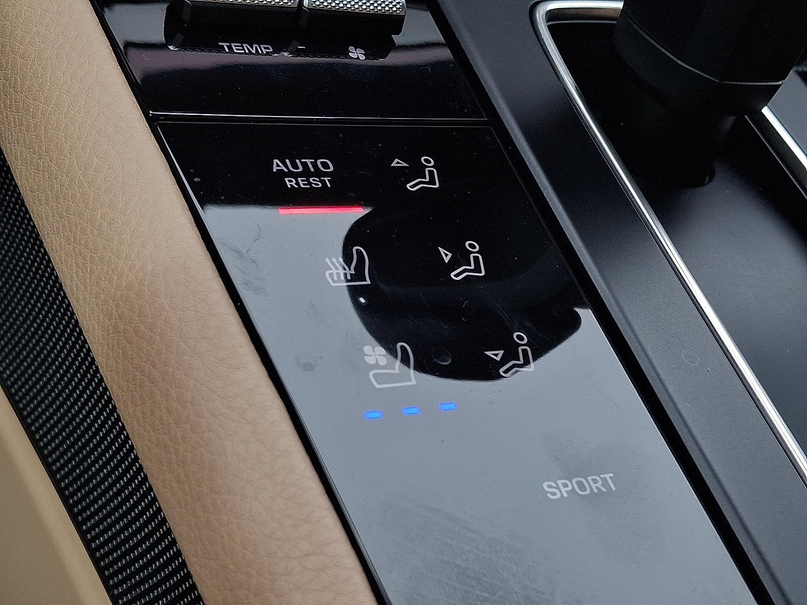 2024 Porsche Macan Vehicle Photo in Mechanicsburg, PA 17050-2306