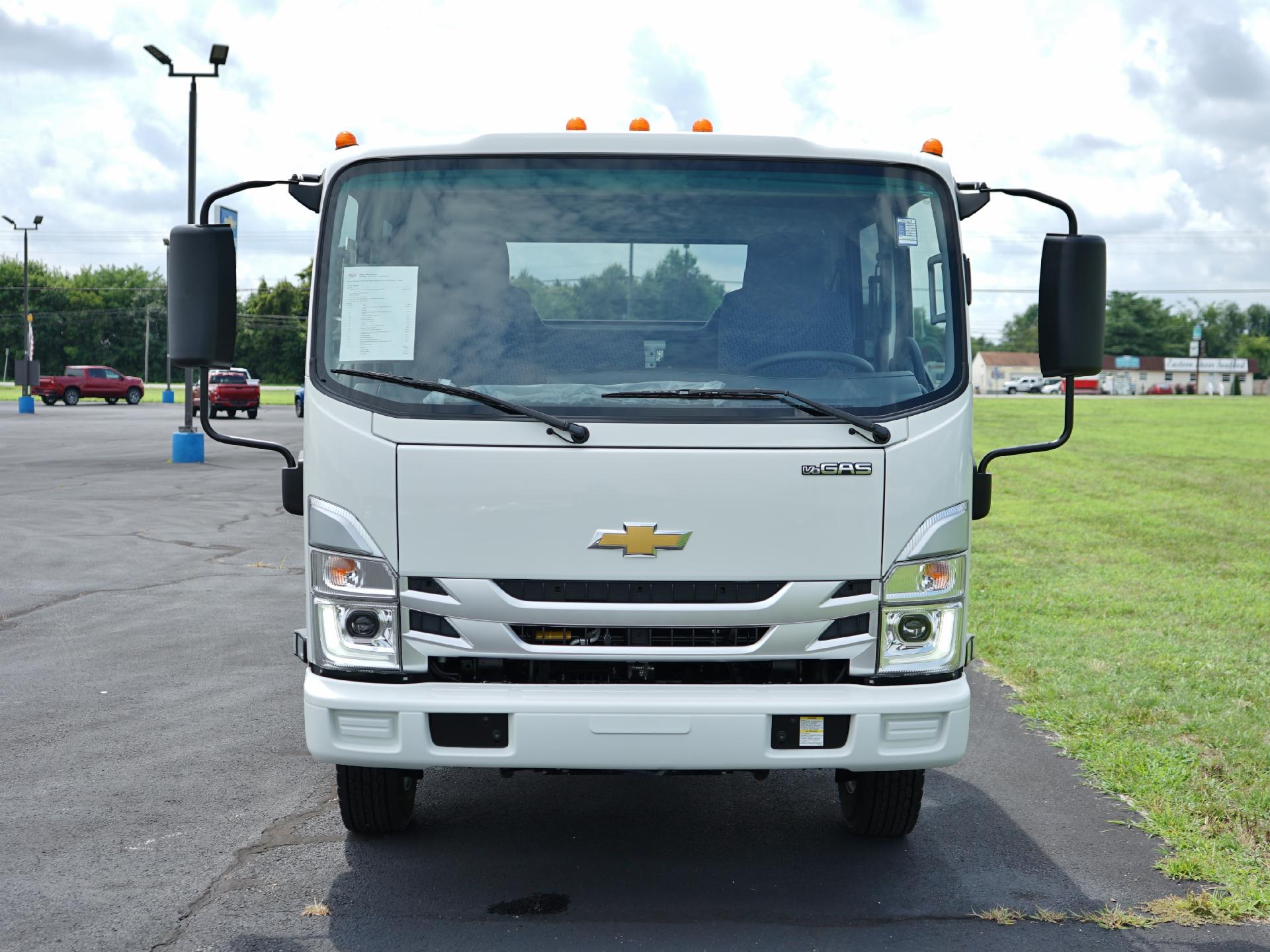 2025 Chevrolet Low Cab Forward 4500 Vehicle Photo in SMYRNA, DE 19977-2874