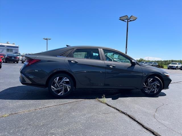 2024 Hyundai ELANTRA Vehicle Photo in Shiloh, IL 62269