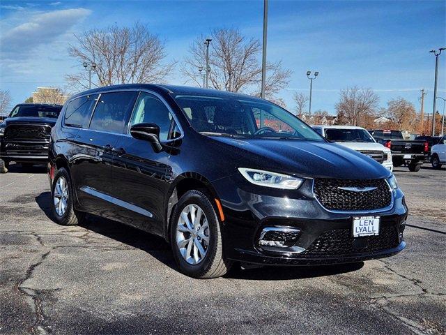 2023 Chrysler PACIF Vehicle Photo in AURORA, CO 80011-6998