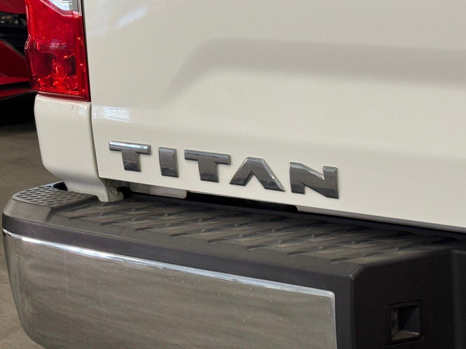 2018 Nissan Titan Vehicle Photo in LOS ANGELES, CA 90007-3794