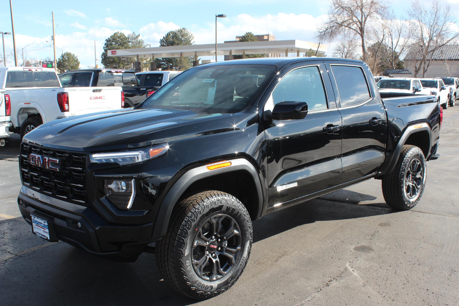 2025 GMC Canyon Vehicle Photo in AURORA, CO 80012-4011