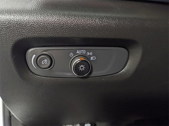 2022 Chevrolet Traverse Vehicle Photo in ENGLEWOOD, CO 80113-6708