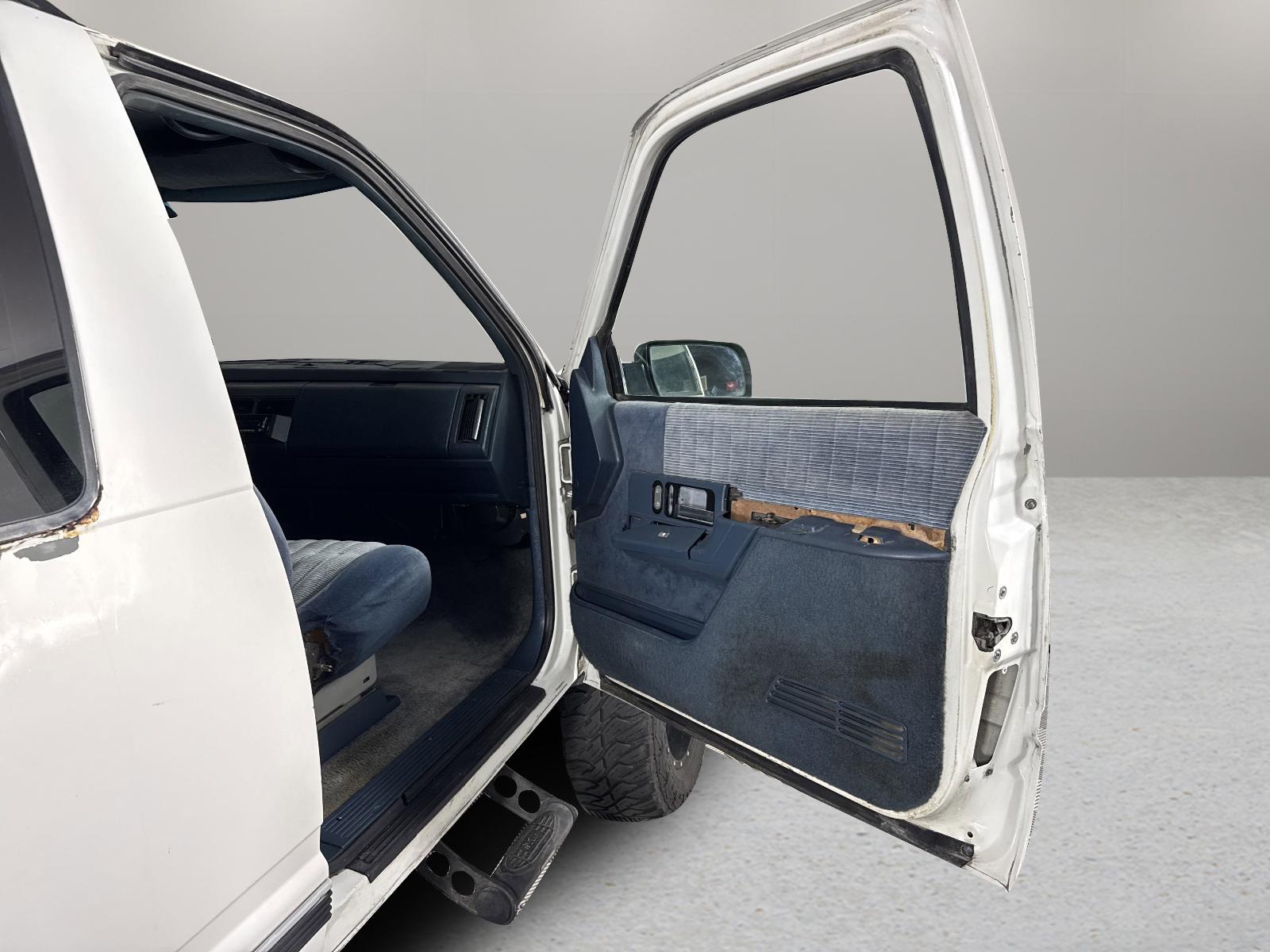 1994 GMC Yukon Vehicle Photo in GEORGETOWN, TX 78626-7508