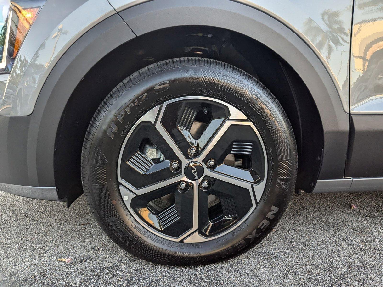 2025 Kia Niro Vehicle Photo in Miami, FL 33135