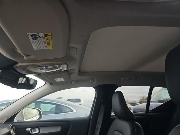 2025 Volvo XC40 Vehicle Photo in Houston, TX 77007