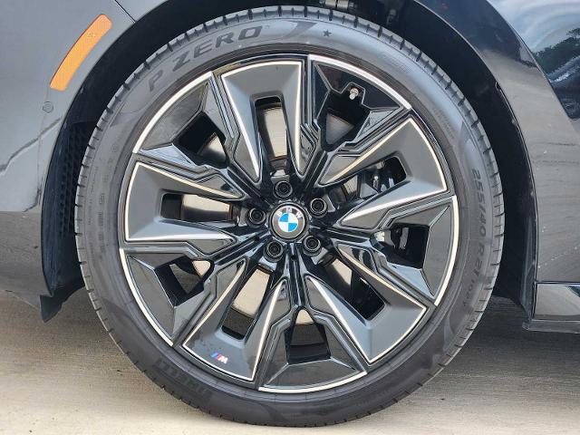 2024 BMW 740i xDrive Vehicle Photo in PLANO, TX 75024