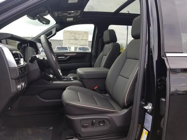 2025 GMC Yukon XL Vehicle Photo in ELYRIA, OH 44035-6349