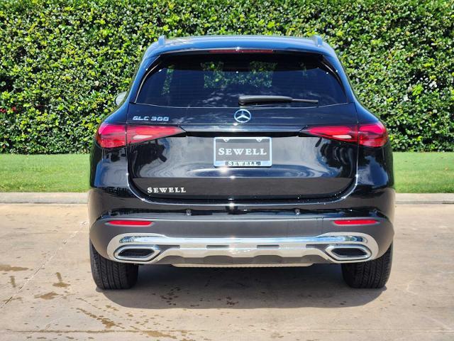 2025 Mercedes-Benz GLC Vehicle Photo in HOUSTON, TX 77079