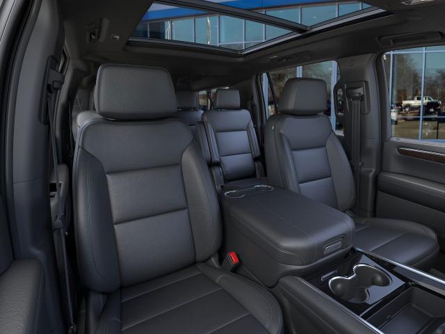 2025 Chevrolet Suburban Vehicle Photo in OSHKOSH, WI 54904-7811