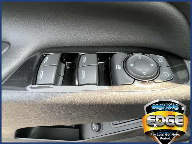 2022 Chevrolet Equinox Vehicle Photo in Roslyn, NY 11576