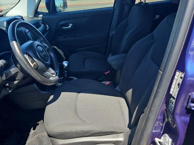 2016 Jeep Renegade Vehicle Photo in Cedar Rapids, IA 52402